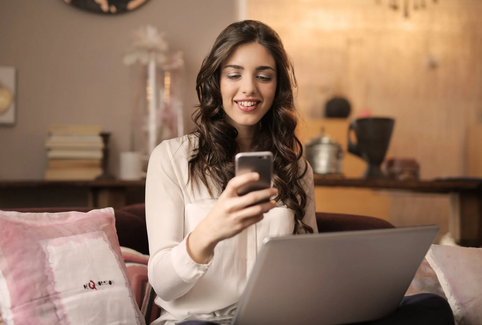 woman with laptop